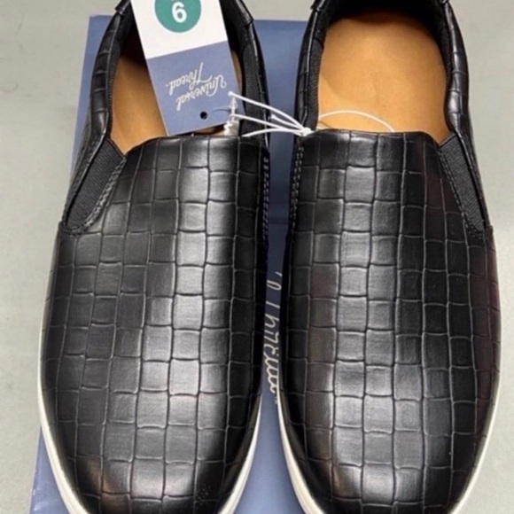 Universal Thread Shoes - Women’s Shoes Size 9 W